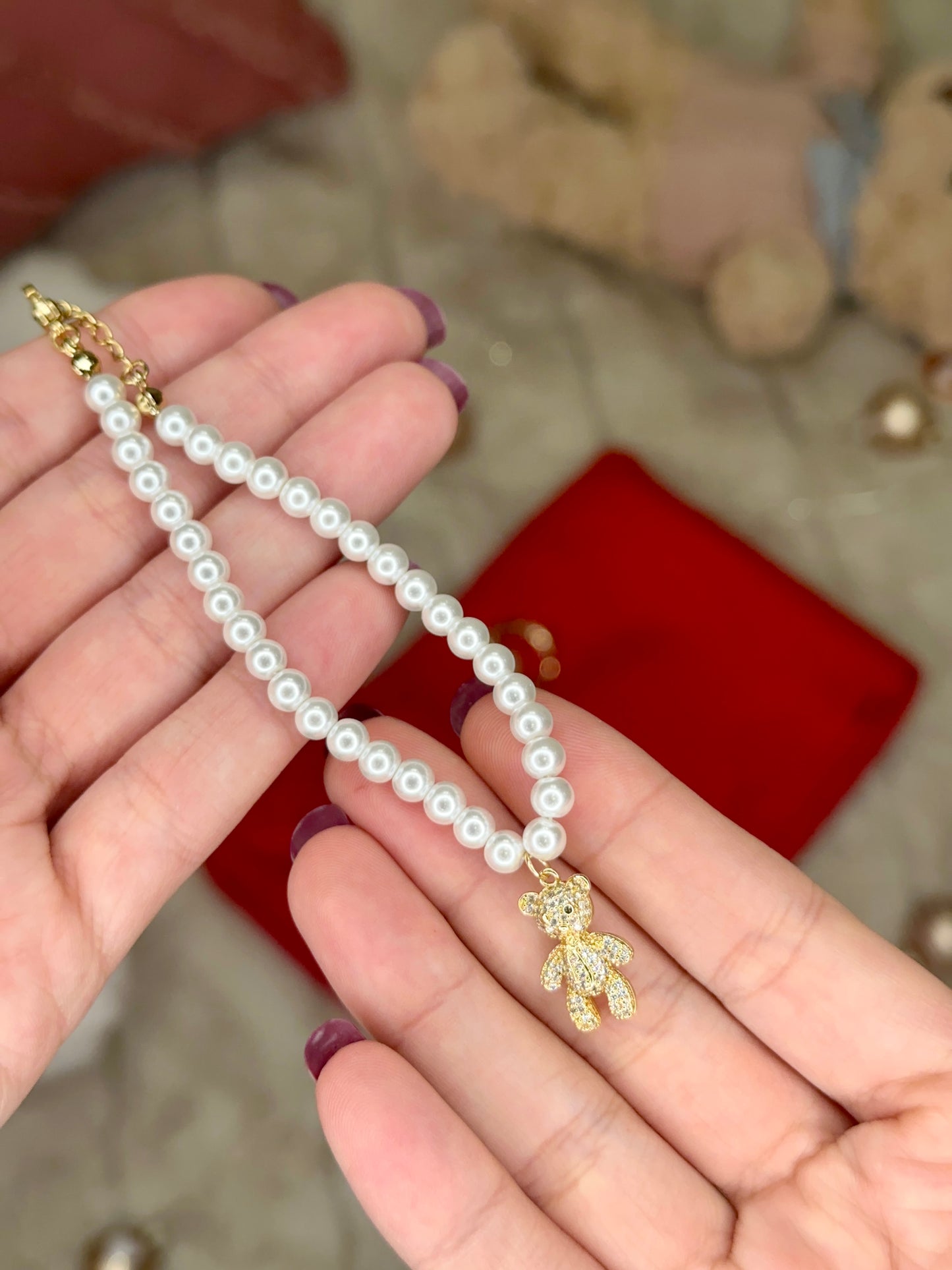 🎁 Darilni set - šal, zapestnica s perlicami in obesek medo