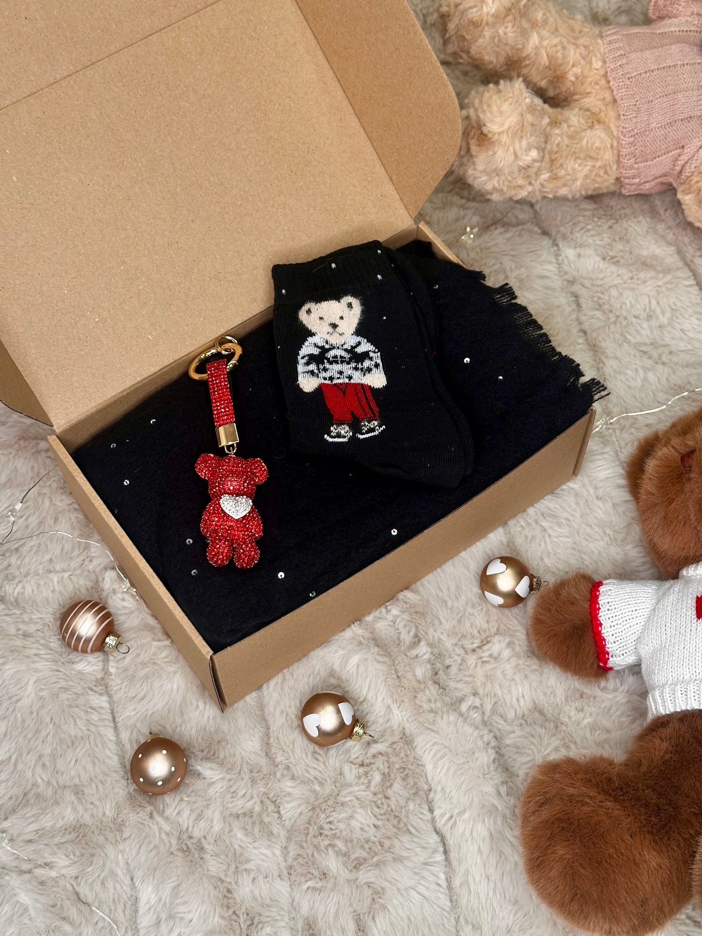 🎁 Darilni set - šal, nogavičke z medvedkom in obesek medo