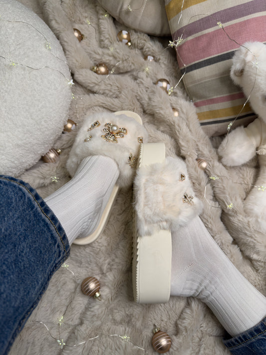 Odprti copatki s svetlečim medvedkom🧸