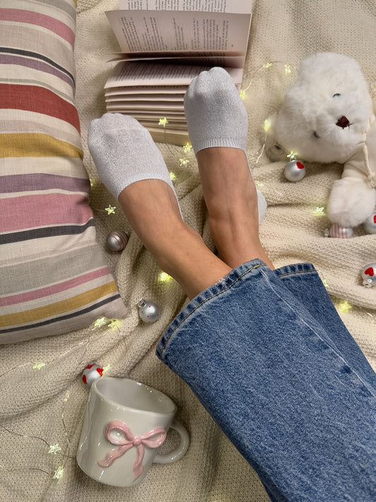 Par srebrnih nizkih svetlečih nogavičk ✨