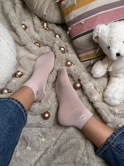 Paket 4 nizkih nogavičk roza/bele Jagode🍓