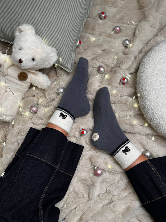 Paket 2 parov volnenih nogavičk z mucko😻